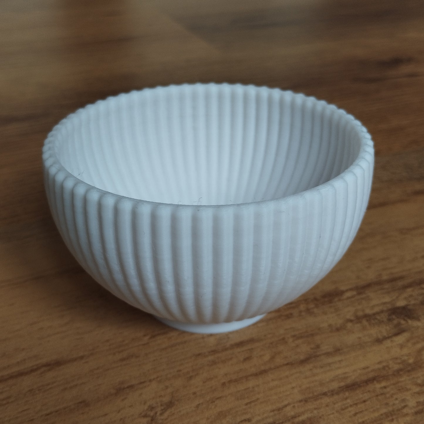 Round Ribbed Design Bowl